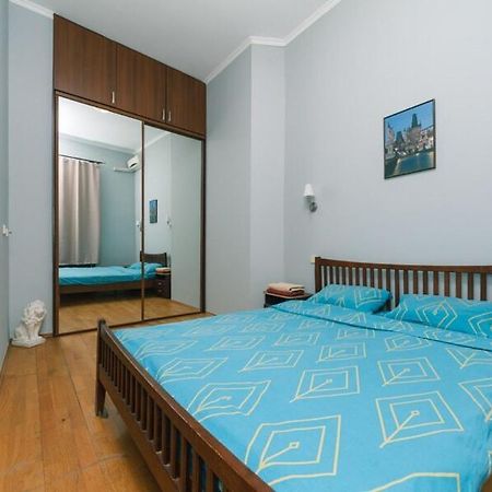 Apartments In Center Metro Olimpiyskay Velyka Vaselkivska Street Kiev Bagian luar foto