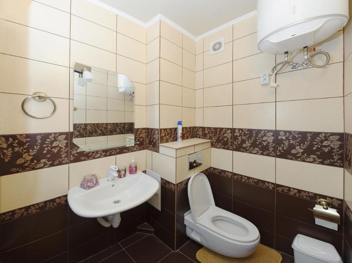 Apartments In Center Metro Olimpiyskay Velyka Vaselkivska Street Kiev Bagian luar foto